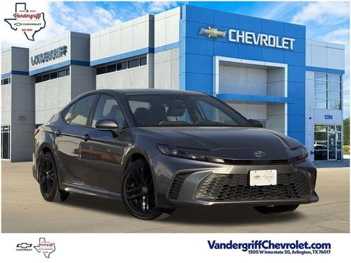 2025 Toyota Camry SE