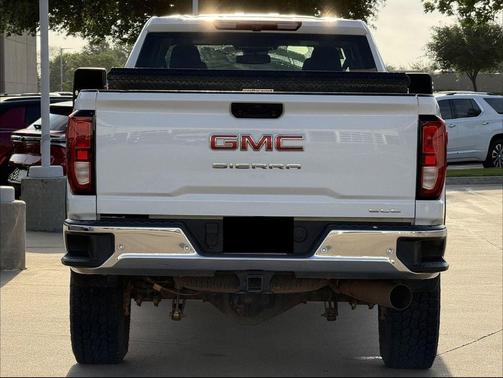 Summit White 2025 GMC Sierra 2500 SLE