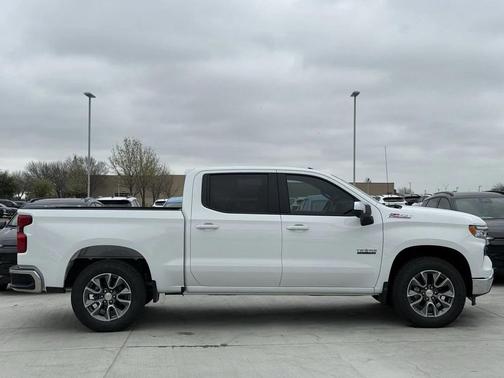 Summit White 2026 Chevrolet Silverado 1500 LT