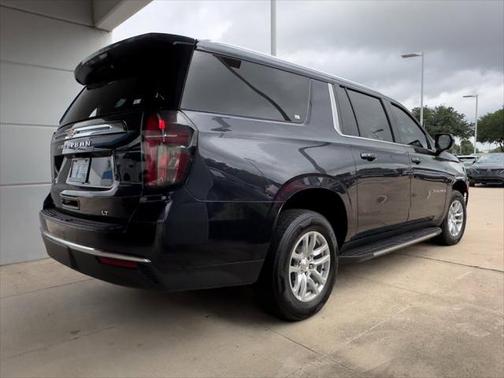 2023 Chevrolet Suburban LT