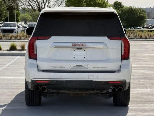 White Frost Tricoat 2021 GMC Yukon Denali