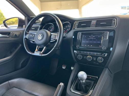 2017 Volkswagen Jetta GLI