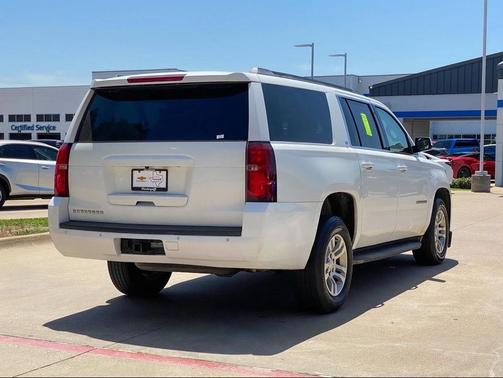 2019 Chevrolet Suburban LT