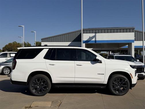 2026 Chevrolet Tahoe 4WD RST