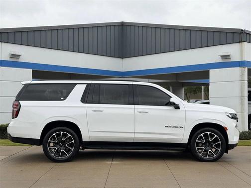 2024 Chevrolet Suburban RST