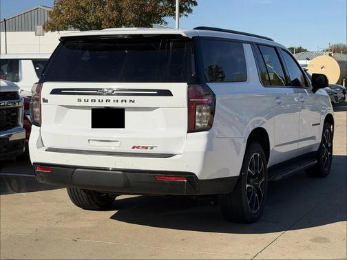 2024 Chevrolet Suburban RST