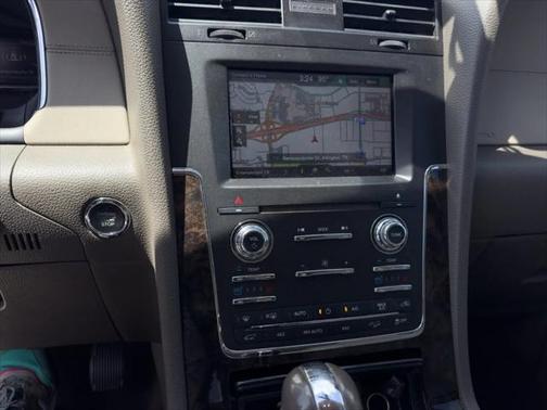 2015 Lincoln Navigator Base