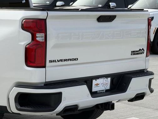 Iridescent Pearl Tricoat 2021 Chevrolet Silverado 1500 High Country