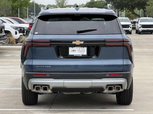 Lakeshore Blue Metallic 2026 Chevrolet Traverse LT