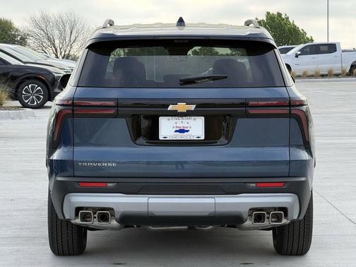 Lakeshore Blue Metallic 2026 Chevrolet Traverse LT