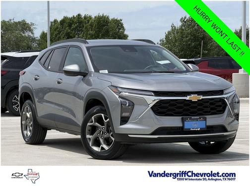 Sterling Gray Metallic 2025 Chevrolet Trax LT