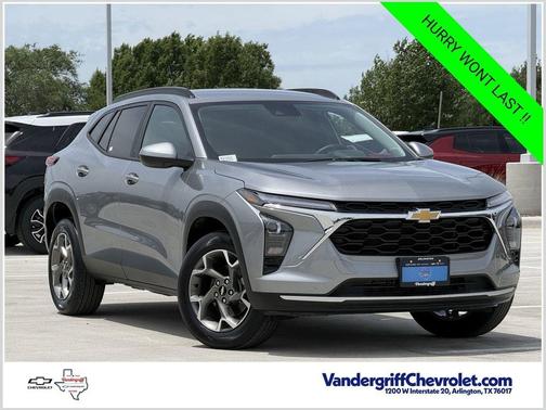 Sterling Gray Metallic 2025 Chevrolet Trax LT