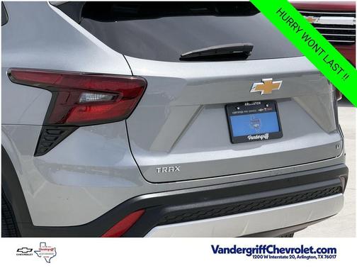 Sterling Gray Metallic 2025 Chevrolet Trax LT