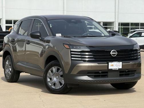 Canyon Bronze Metallic 2025 Nissan Kicks S