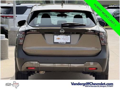Canyon Bronze Metallic 2025 Nissan Kicks S