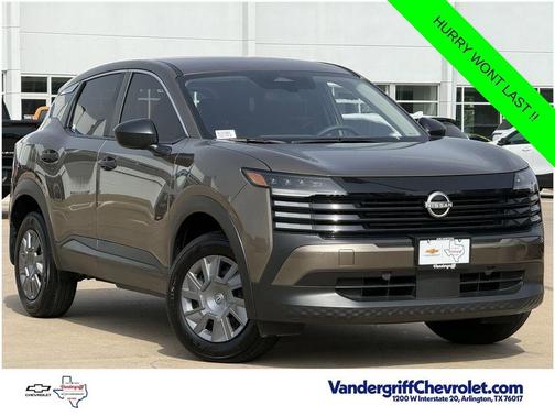 Canyon Bronze Metallic 2025 Nissan Kicks S