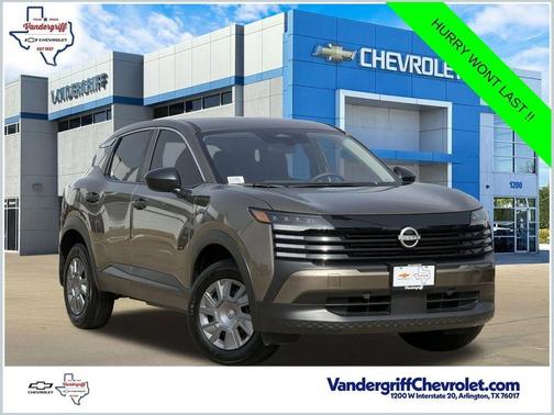 Canyon Bronze Metallic 2025 Nissan Kicks S