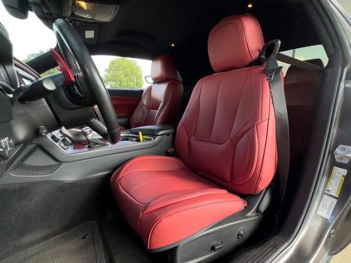 2015 Dodge Challenger SXT Plus