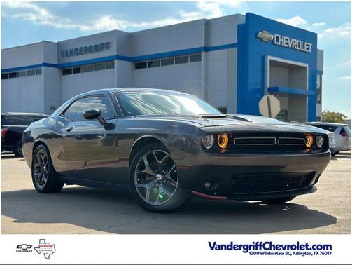 2015 Dodge Challenger SXT Plus