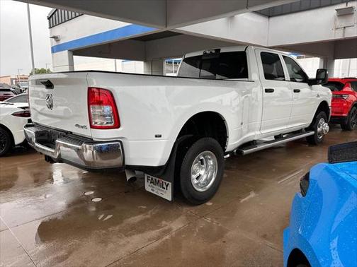 2024 RAM 3500 Tradesman Crew Cab 4x4 8' Box