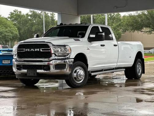 2024 RAM 3500 Tradesman Crew Cab 4x4 8' Box