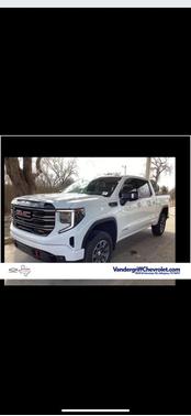 2025 GMC Sierra 1500 AT4