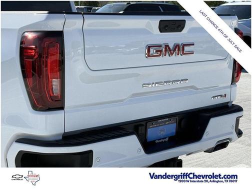 Summit White 2025 GMC Sierra 1500 AT4