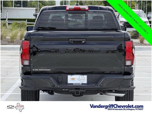 Black 2026 Chevrolet Colorado LT