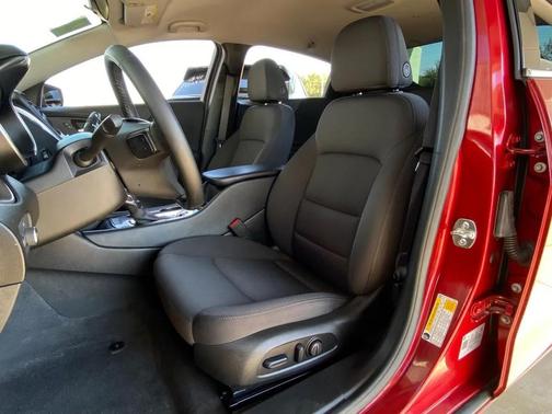 2025 Chevrolet Malibu FWD RS