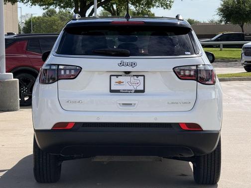 Bright White Clearcoat 2025 Jeep Compass Limited