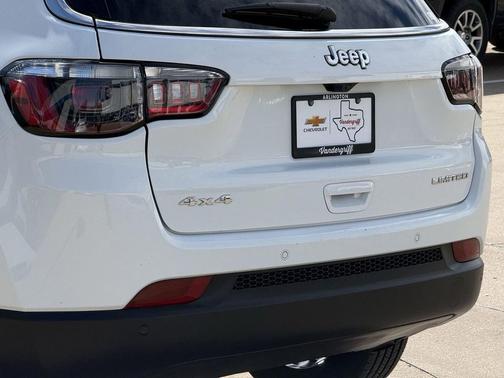 Bright White Clearcoat 2025 Jeep Compass Limited