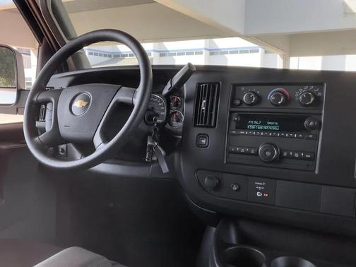 2024 Chevrolet Express 2500 RWD 2500 Regular Wheelbase WT
