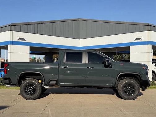 2026 Chevrolet Silverado 2500 Crew Cab, Standard Bed, XR2, 4WD