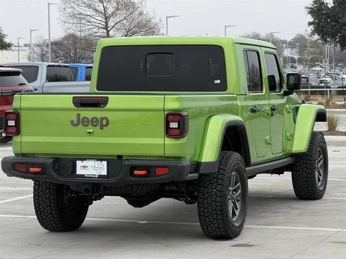 2025 Jeep Gladiator Mojave X