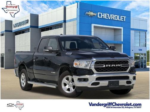 Diamond Black Crystal Pearlcoat 2022 RAM 1500 Big Horn/Lone Star