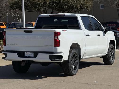 Summit White 2026 Chevrolet Silverado 1500 Custom