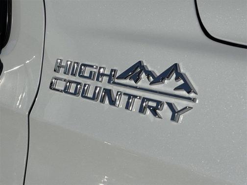 2026 Chevrolet Suburban High Country, 4WD