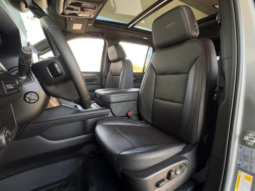 2023 Chevrolet Tahoe 4WD High Country