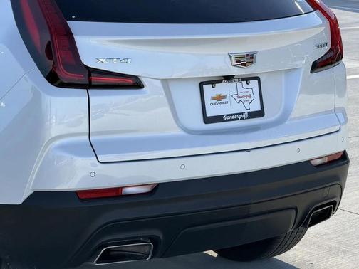 2023 Cadillac XT4 Luxury