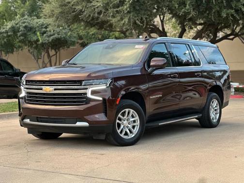 2023 Chevrolet Suburban LT