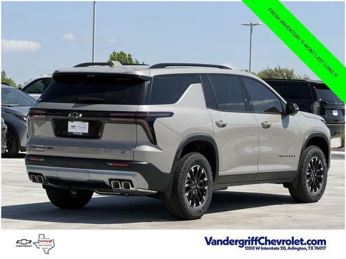 Sandstone Gray 2026 Chevrolet Traverse AWD Z71