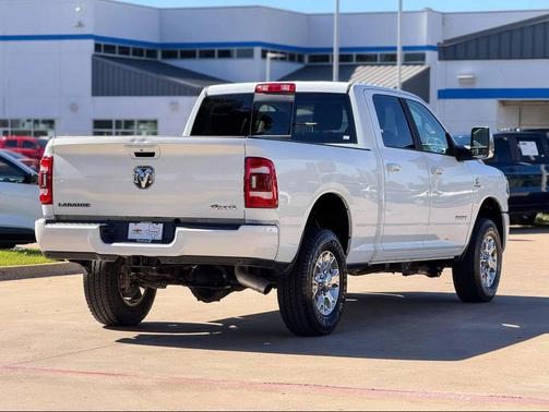 2024 RAM 2500 Laramie Crew Cab 4x4 6'4' Box
