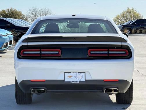 2022 Dodge Challenger SXT