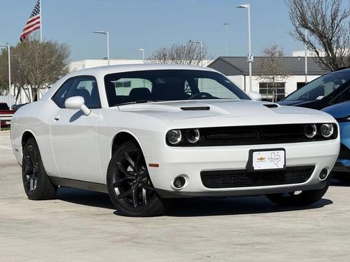 2022 Dodge Challenger SXT