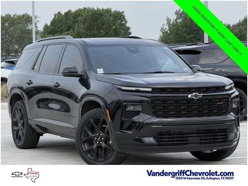 Mosaic Black Metallic 2024 Chevrolet Traverse RS