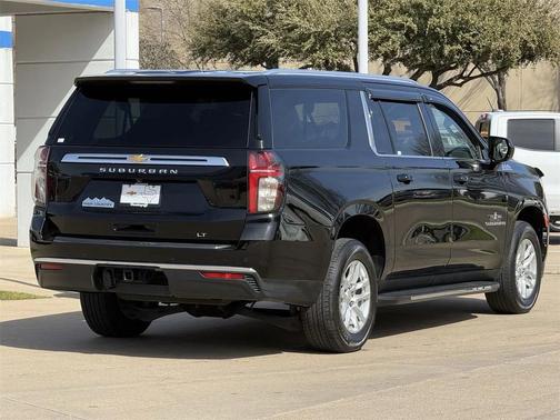2021 Chevrolet Suburban LT