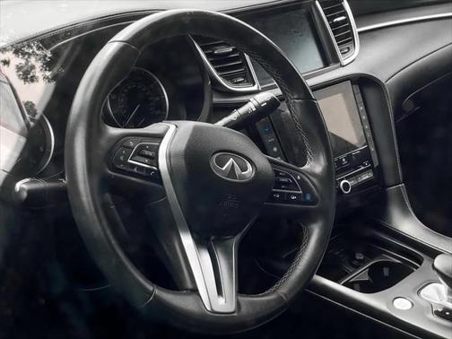 2022 INFINITI QX50 LUXE