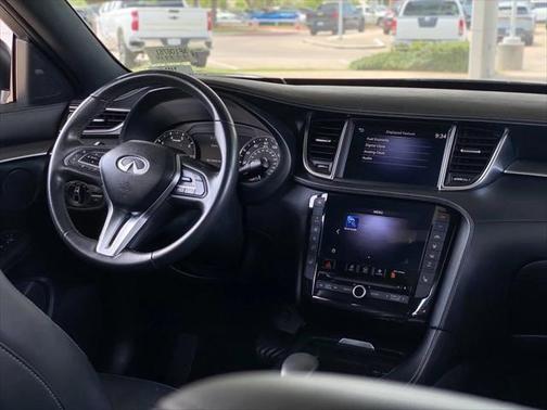 2022 INFINITI QX50 LUXE