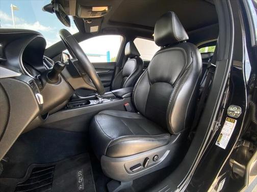 2022 INFINITI QX50 LUXE