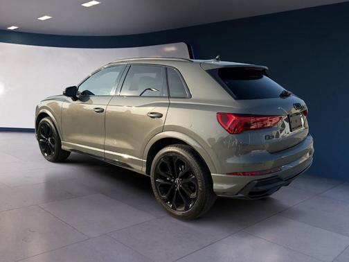Chronos Gray Metallic 2021 Audi Q3 45 S line Premium